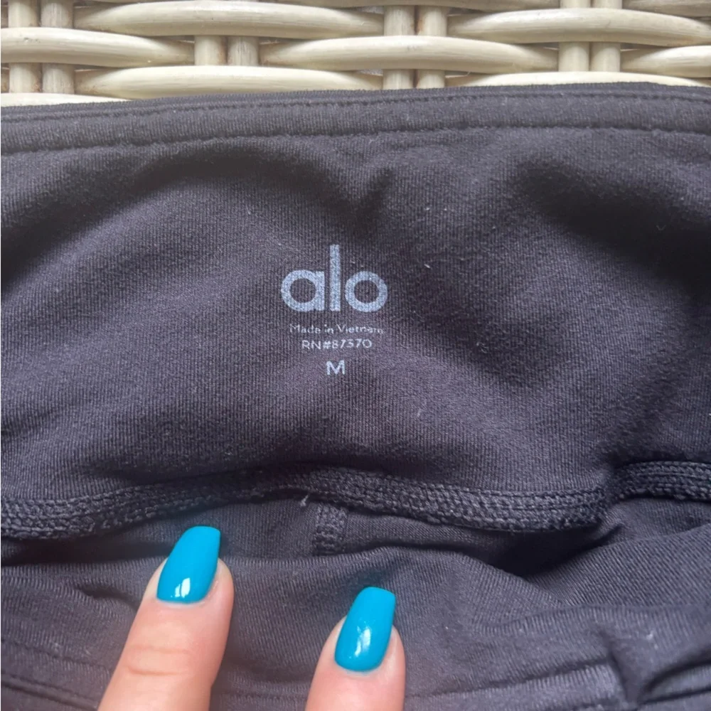 Alo Black Mesh Medium‎ Leggings medium athleisure workout yoga travel layered